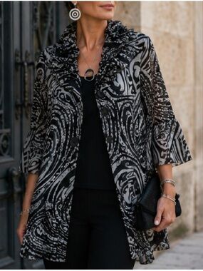 Damee Inc Sheer Black and White Patterned Swing Jacket Excellent Size M